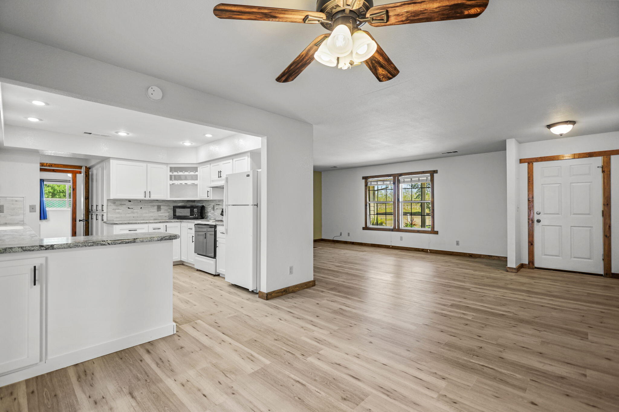 23290 Hogsback Road Red Bluff, CA 96080 - Photo 4 of 58 6-web-or-mls-8Q0A2291_1