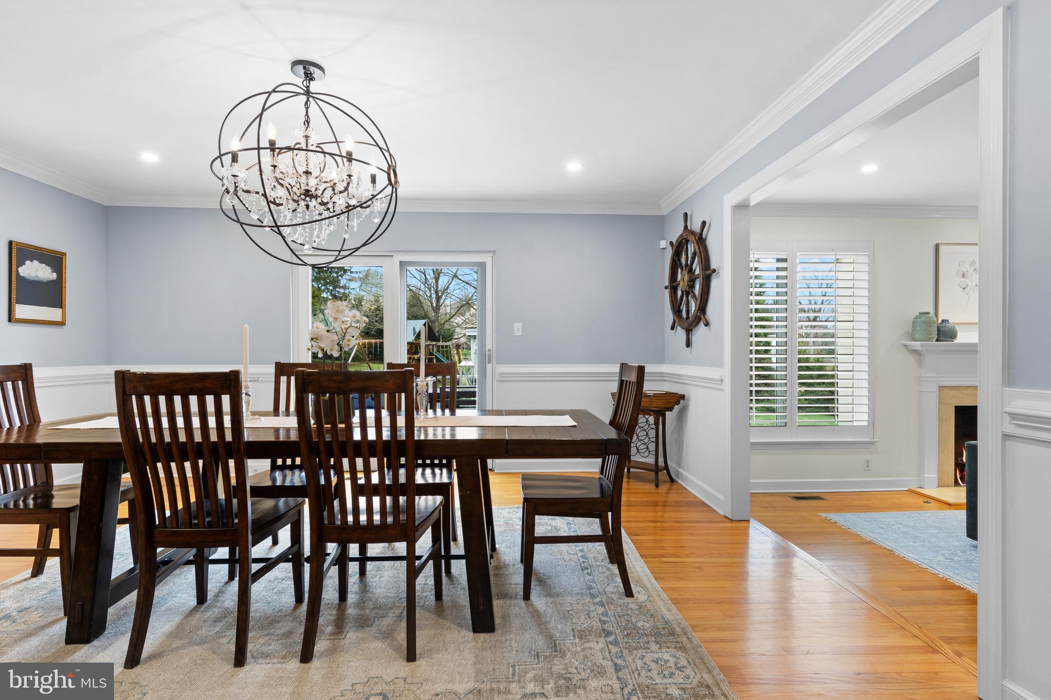 217 Ravenscliff Road Wayne, PA 19087 - Photo 24 of 64 Restoration Hardware chandelier stays with house