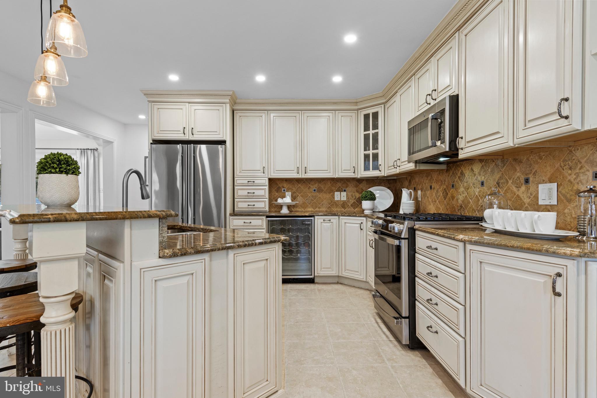 217 Ravenscliff Road Wayne, PA 19087 - Photo 32 of 64 Kitchen with an abundance of cabinetry
