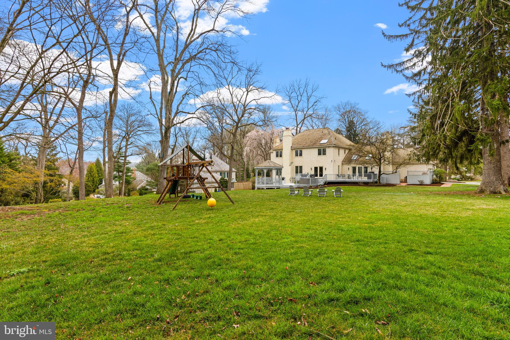 217 Ravenscliff Road Wayne, PA 19087 - Photo 4 of 64 Expansive yard. One of largest lots in community!