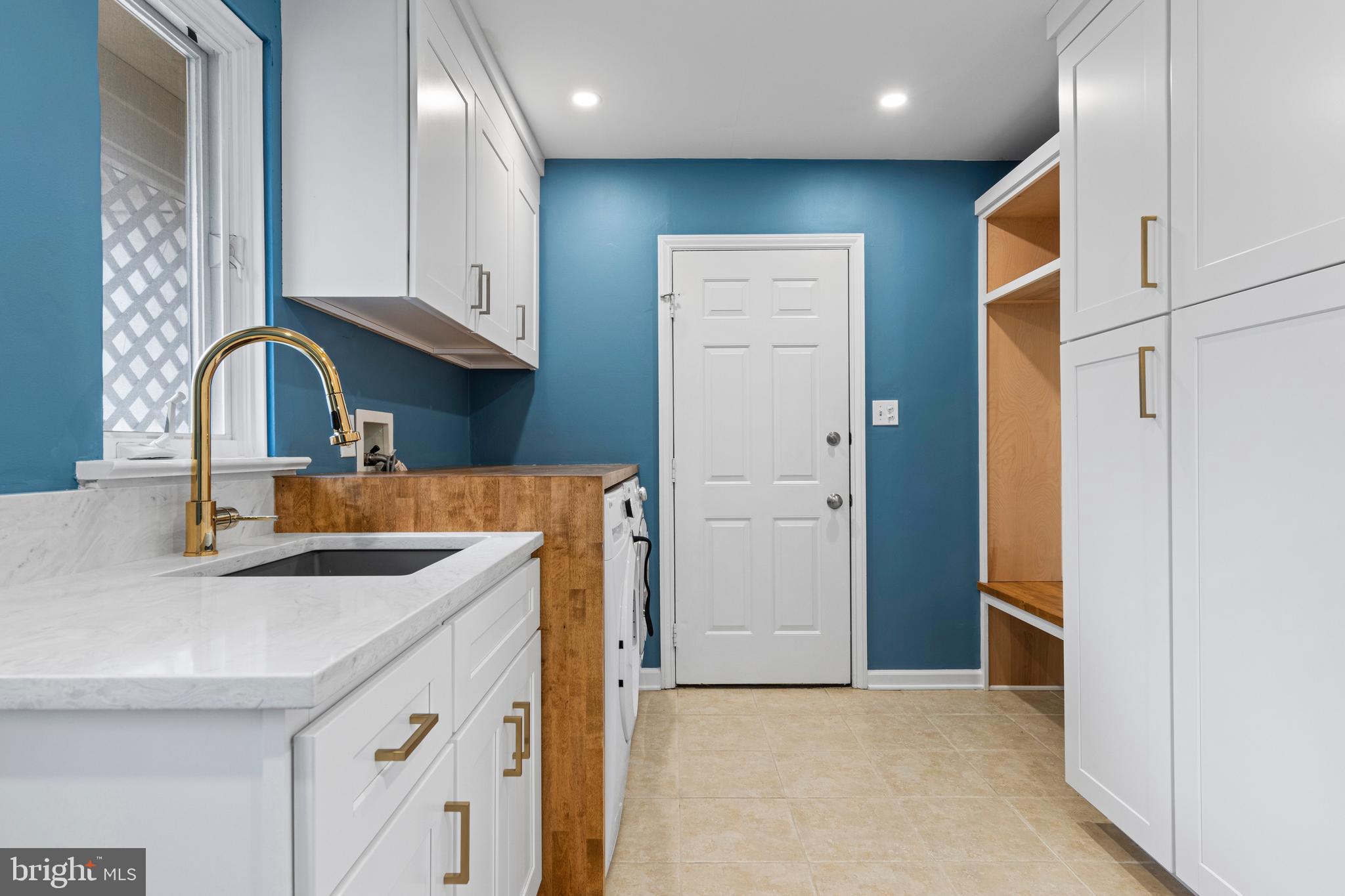 217 Ravenscliff Road Wayne, PA 19087 - Photo 39 of 64 Newly renovated mudrm; lockers & lots of cabinets