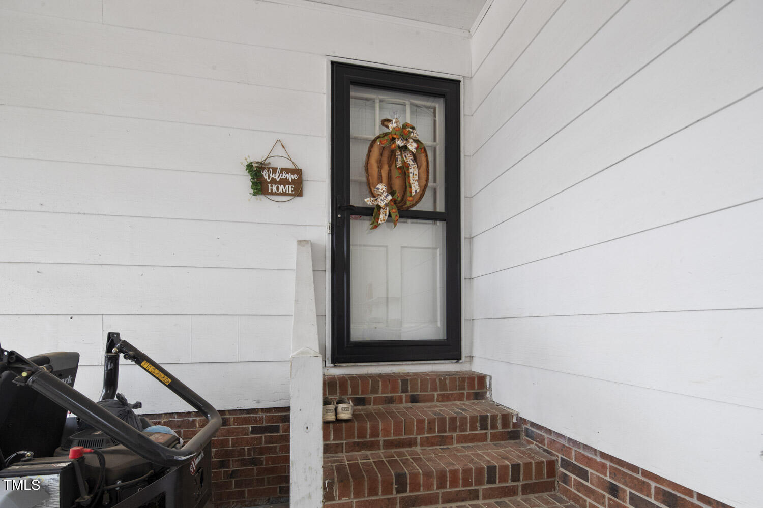 2587 Tarheel Road Benson, NC 27504 - Photo 5 of 44 6