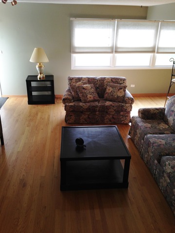 714 Inverrary Lane Deerfield, IL 60015 - Photo 7 of 17 a living room with furniture and window
