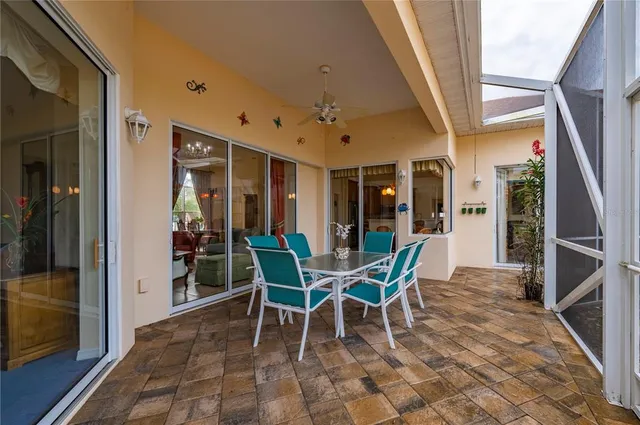 a view of outdoor space yard and porch