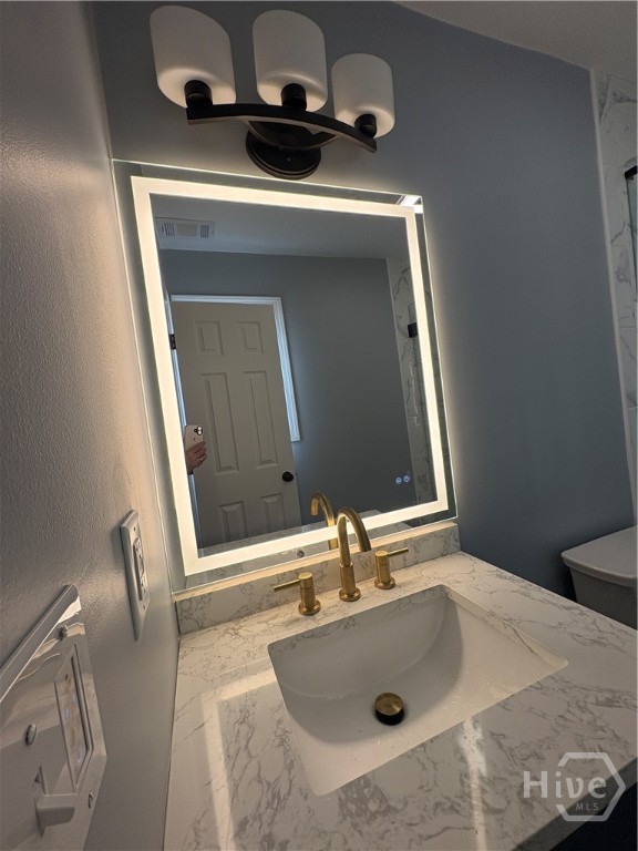 7357 Raleigh Way Bethlehem, GA 30620 - Photo 28 of 35 Downstairs bathroom