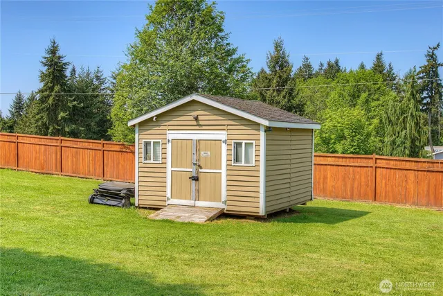 $725,000 | 29216 39th Avenue South, Roy, WA 98580