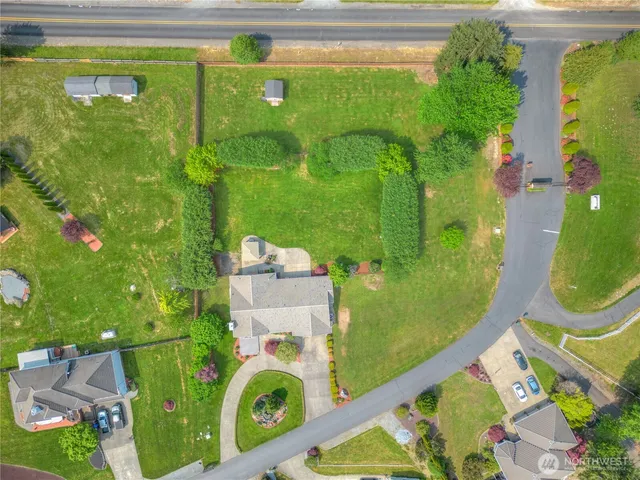 $725,000 | 29216 39th Avenue South, Roy, WA 98580