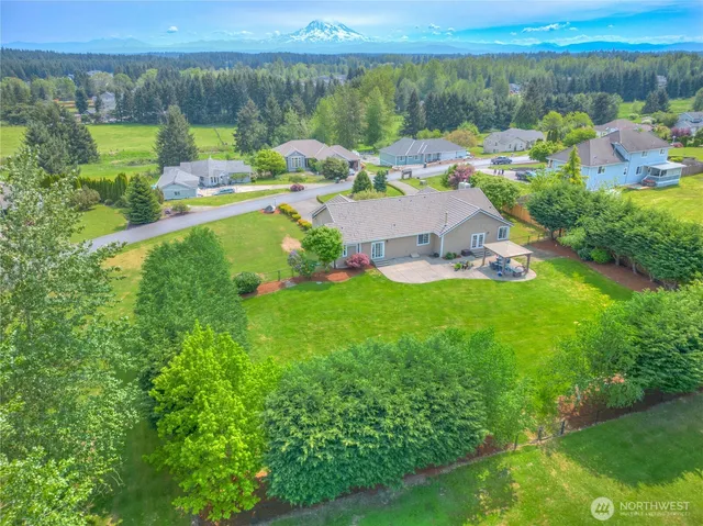 $725,000 | 29216 39th Avenue South, Roy, WA 98580