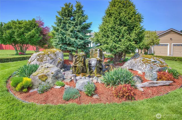 $725,000 | 29216 39th Avenue South, Roy, WA 98580