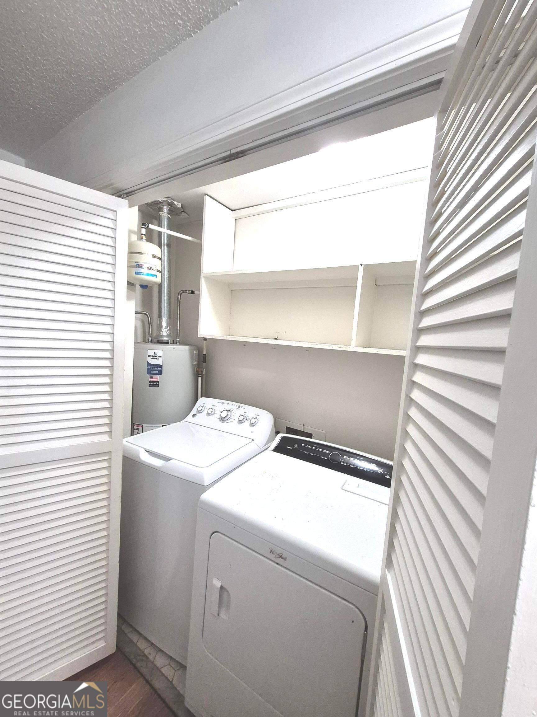 930 Hill Place Macon, GA 31210 - Photo 26 of 34 a utility room with dryer and washer