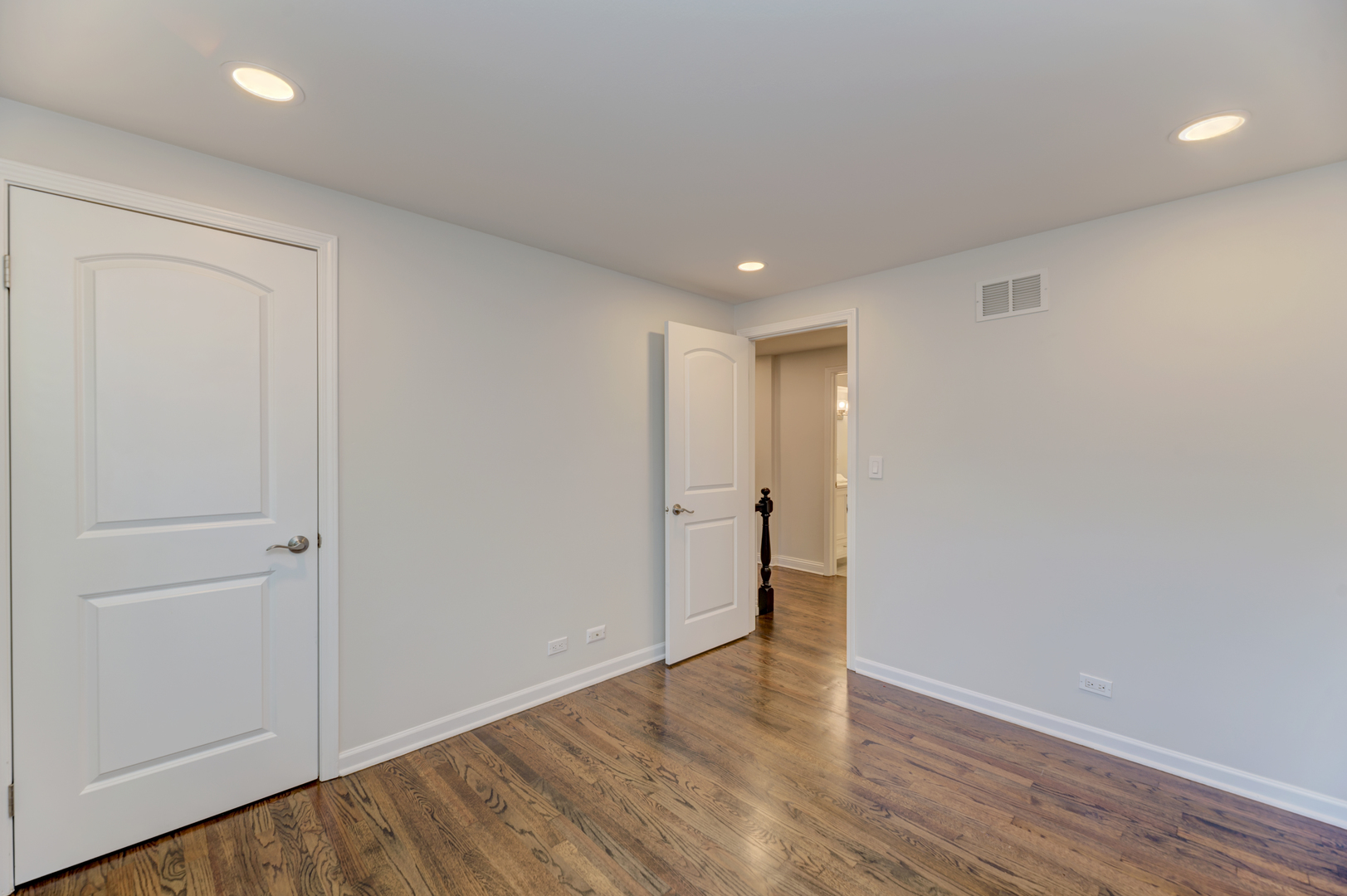 1249 Stonegate Road Naperville, IL 60540 - Photo 31 of 49
