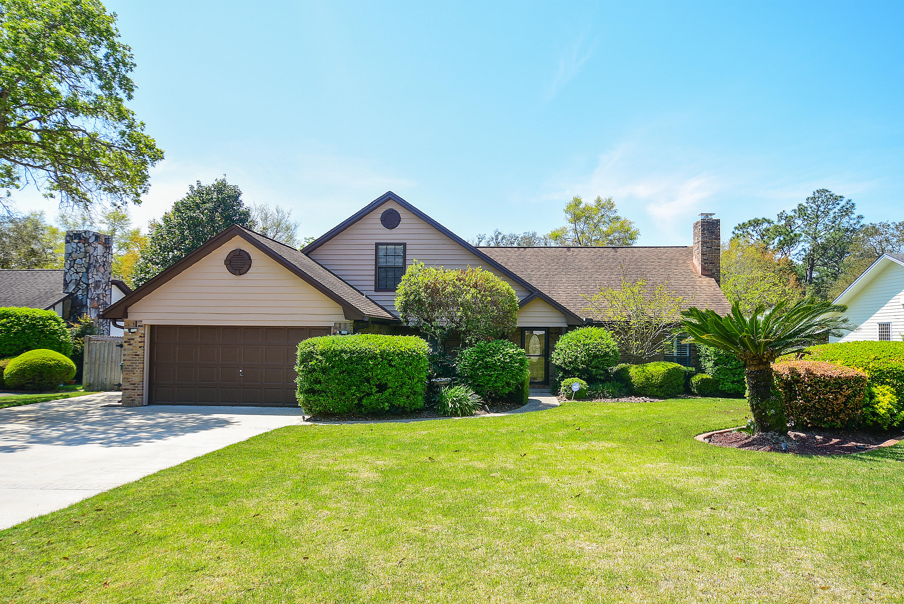 940 Ridgewood Way Niceville, FL 32578 - Photo 1 of 36 Gallery Image 1