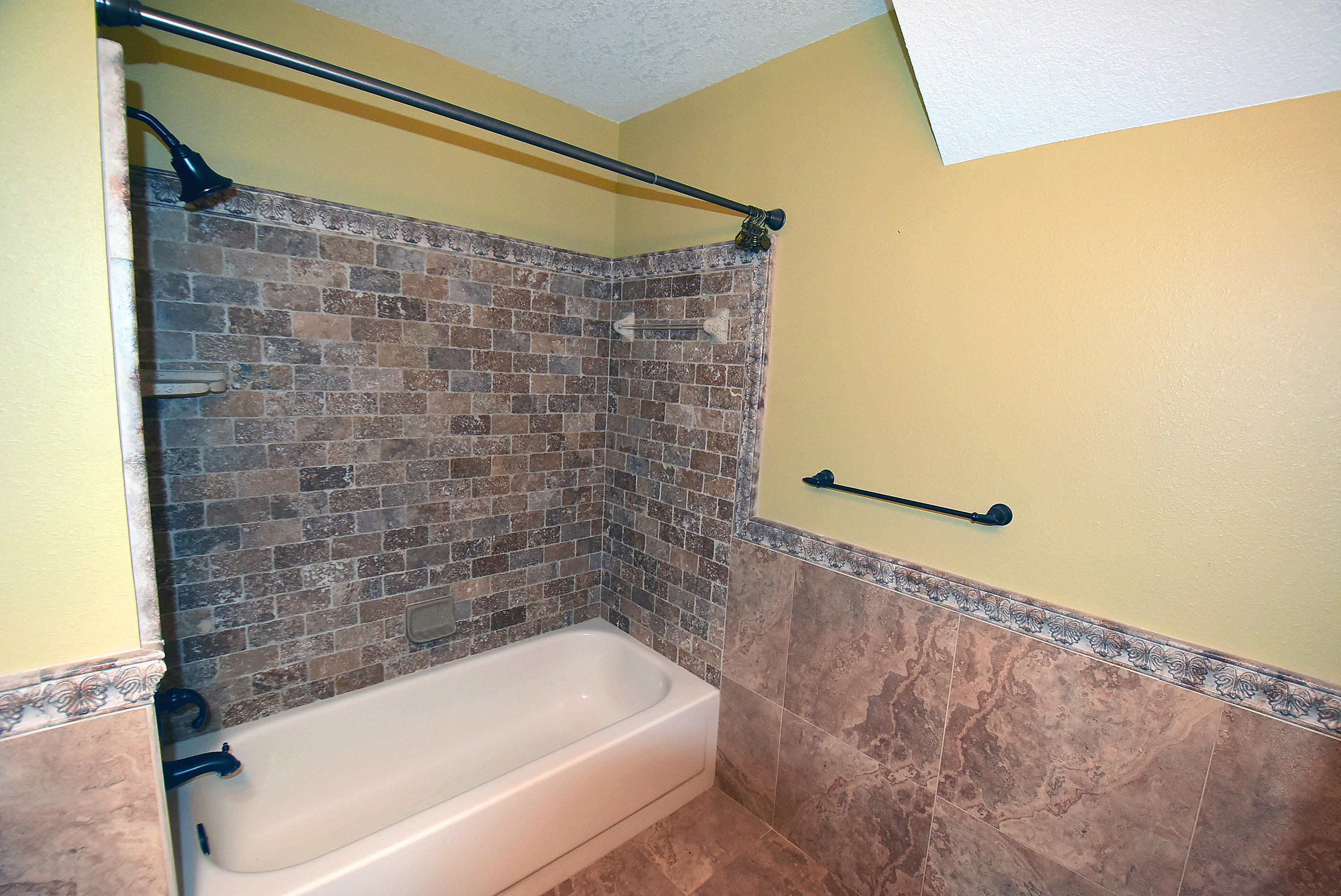 940 Ridgewood Way Niceville, FL 32578 - Photo 14 of 36 Gallery Image 14