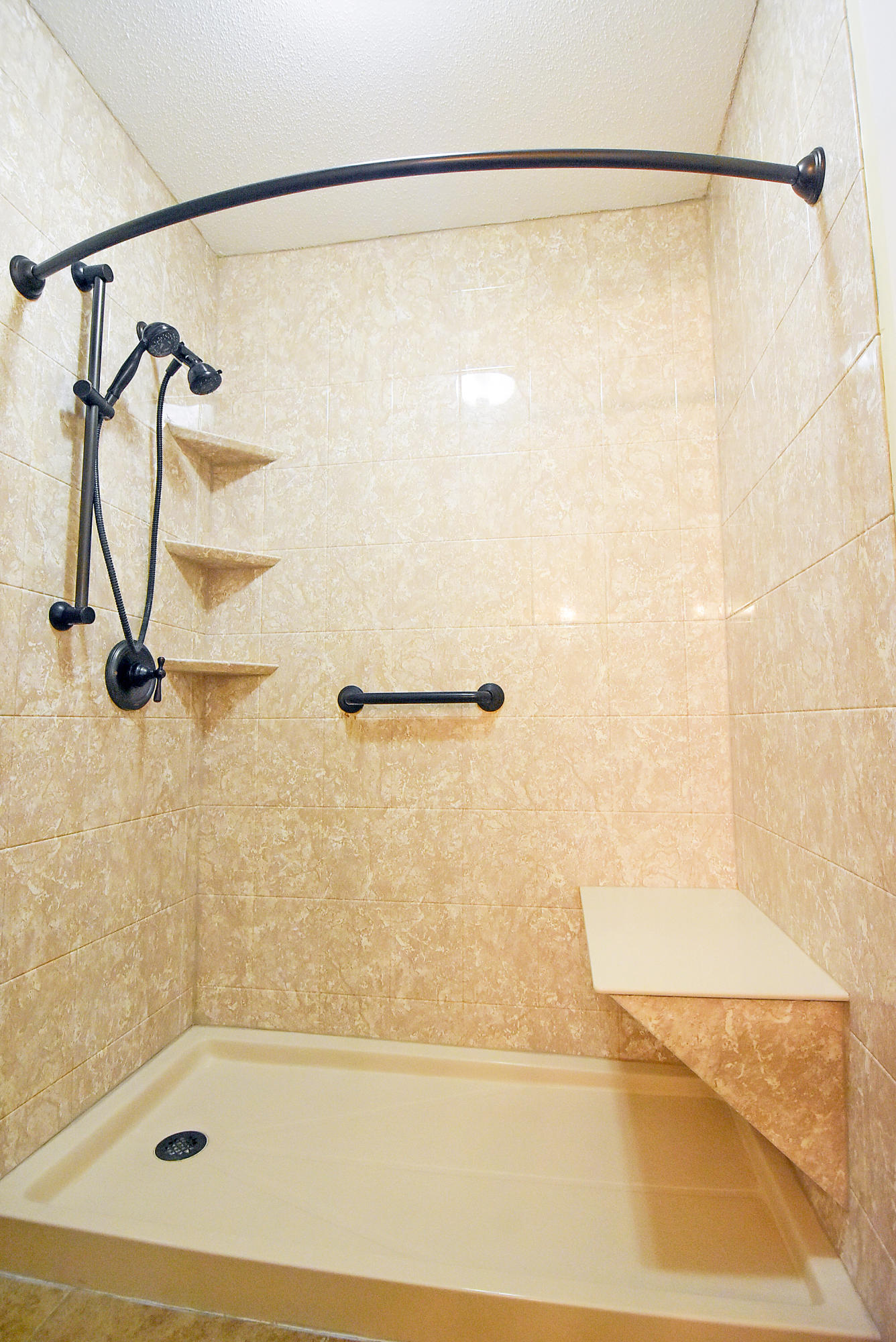 940 Ridgewood Way Niceville, FL 32578 - Photo 18 of 36 Gallery Image 18
