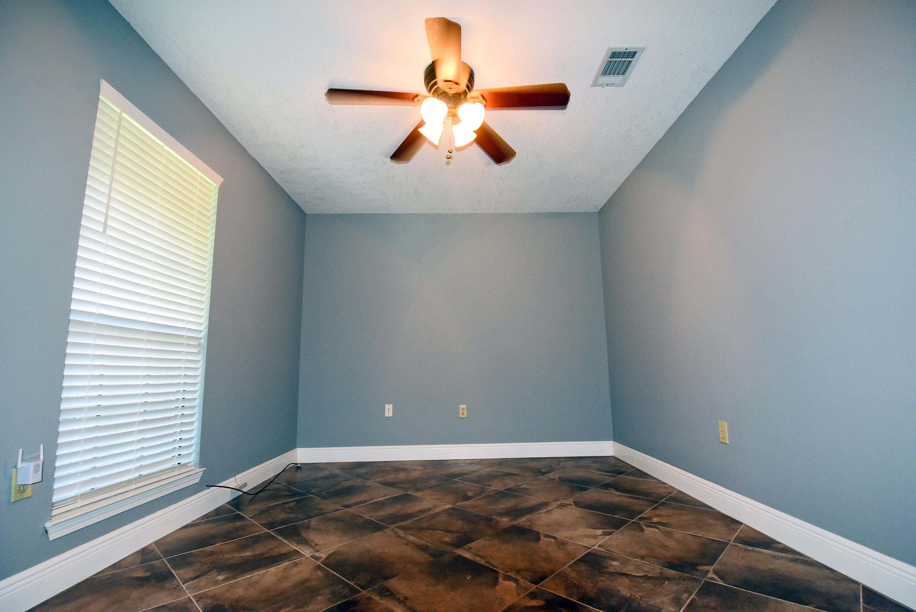 940 Ridgewood Way Niceville, FL 32578 - Photo 6 of 36 Gallery Image 6