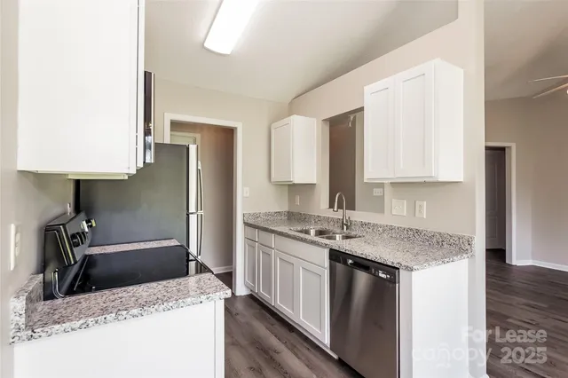 $1,645 | 1533 Long Paw Lane, Charlotte, NC 28214