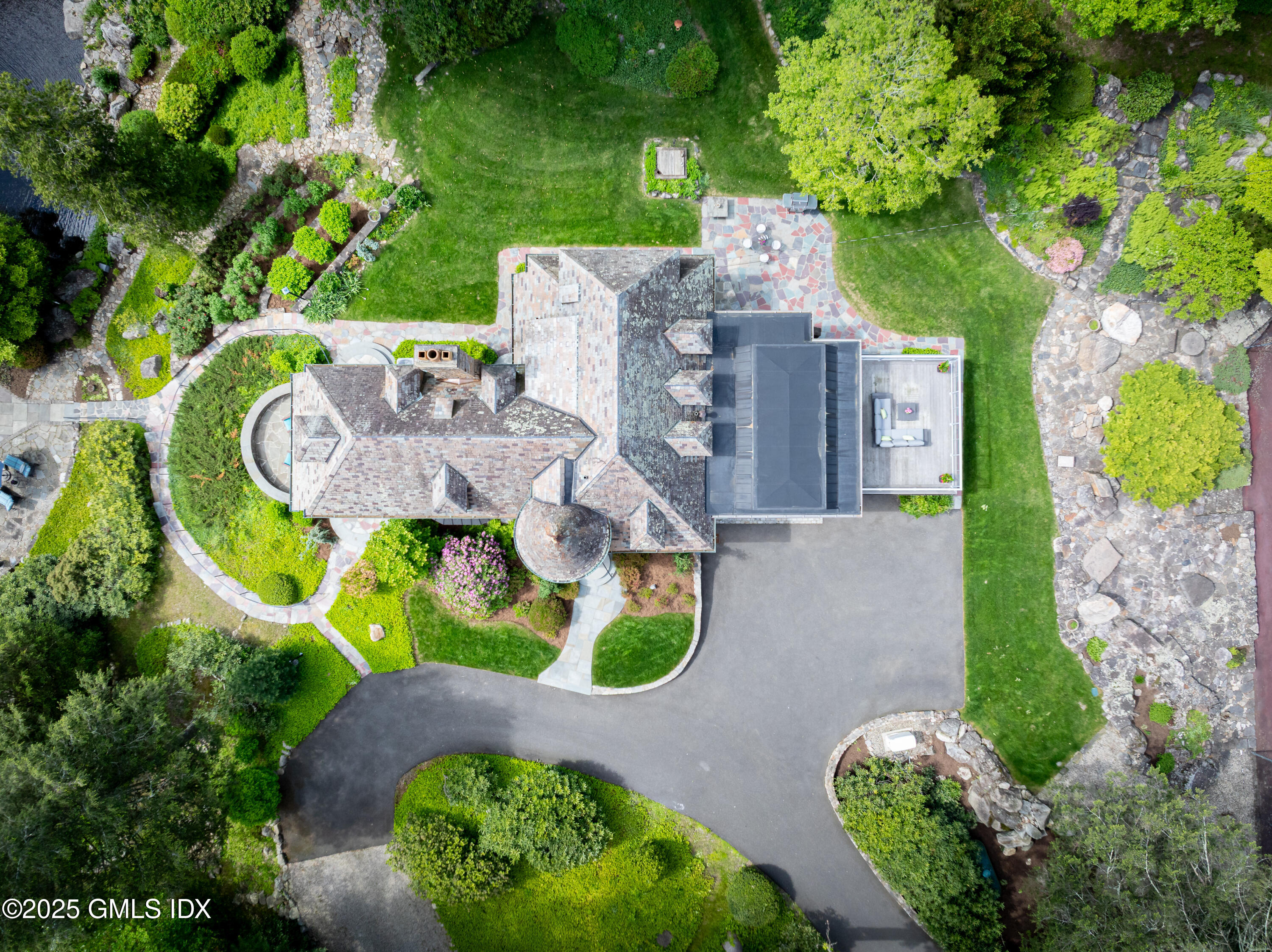 234 Wire Mill Road Stamford, CT 06903 - Photo 2 of 38 62_HudsonCP_234WireMillRd