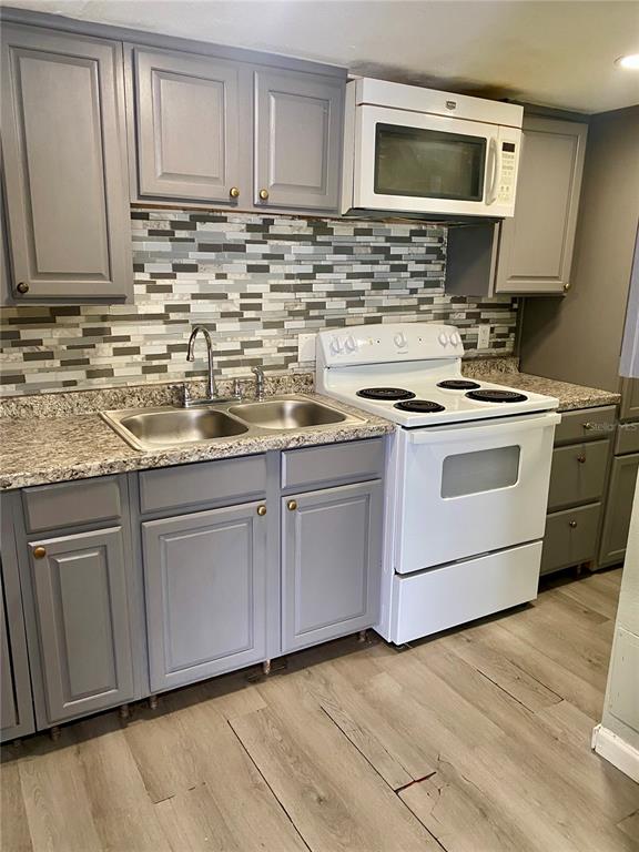 915 West Oak Ridge Road, Unit B Orlando, FL 32809 - Photo 5 of 16
