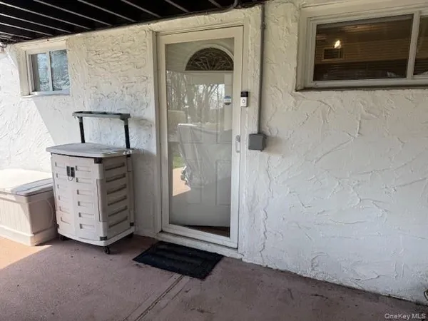 $1,500 | 5 Sage Court, Huntington Station, NY 11746