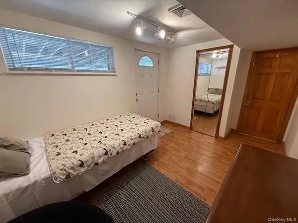 $1,500 | 5 Sage Court, Huntington Station, NY 11746