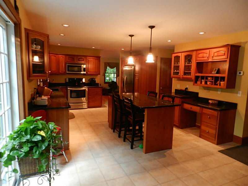 14 Silver Ridge Road Veazie, ME 04401 - Photo 5 of 35 Kitchen.