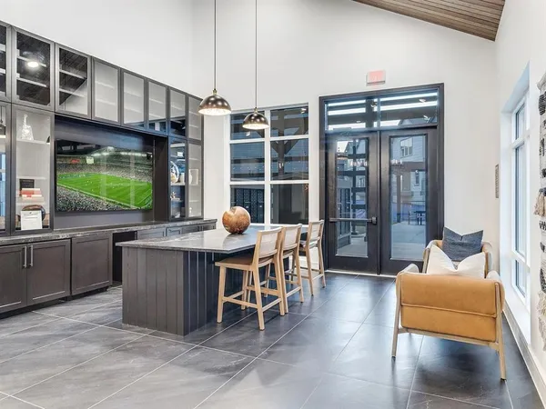 $2,999 | 1000 Fort Worth Avenue, Unit 2515, Dallas, TX 75208