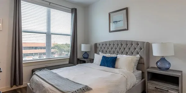 $2,999 | 1000 Fort Worth Avenue, Unit 2515, Dallas, TX 75208