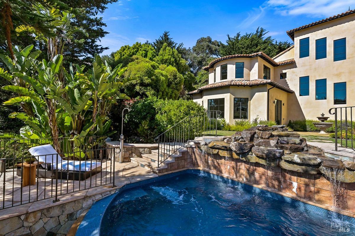 608 Seminary Drive Mill Valley, CA 94941 - Photo 32 of 67