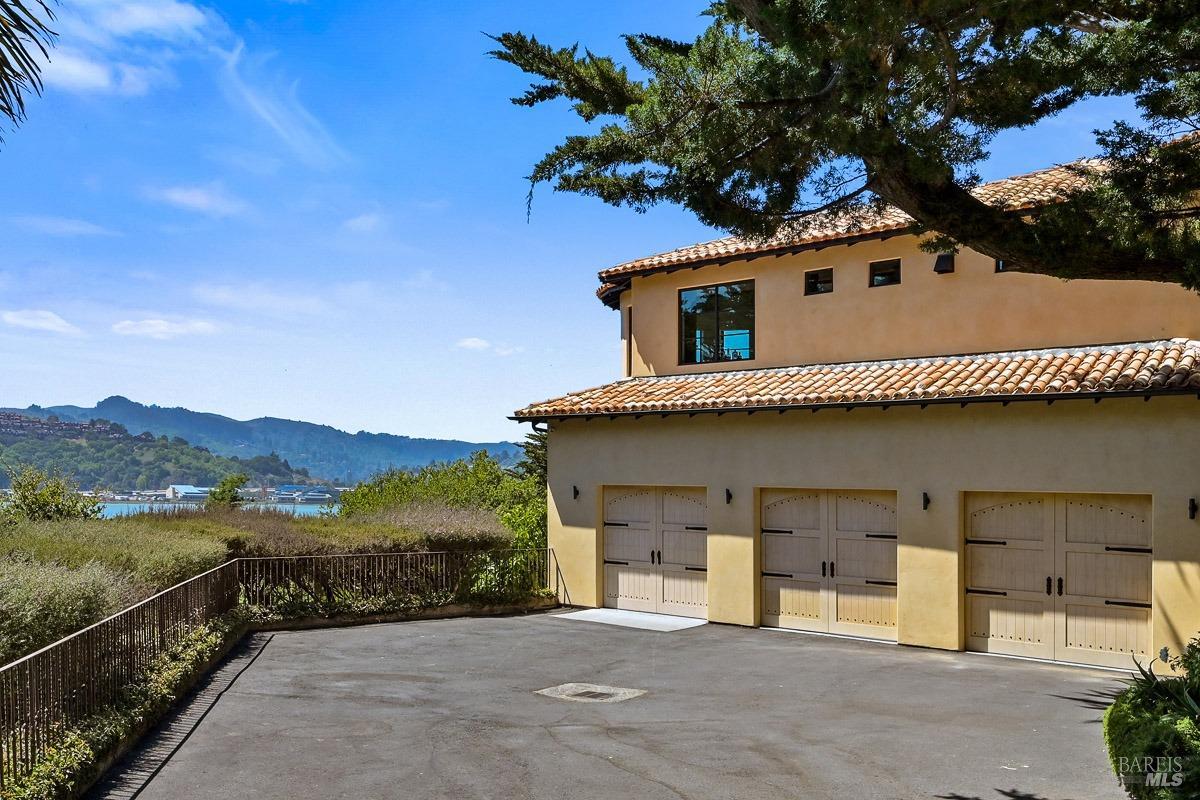 608 Seminary Drive Mill Valley, CA 94941 - Photo 63 of 67 a front view of a house with a yard