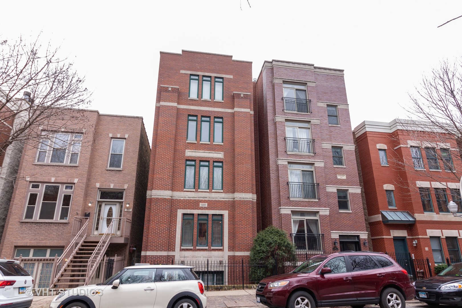 1345 West Fillmore Street, Unit 1 Chicago, IL 60607 - Photo 2 of 26 a building view
