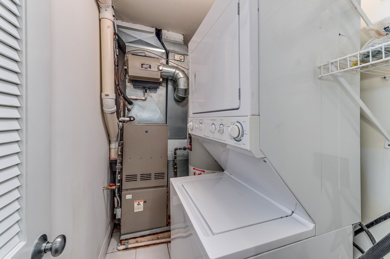 1345 West Fillmore Street, Unit 1 Chicago, IL 60607 - Photo 21 of 26 a utility room with dryer and washer