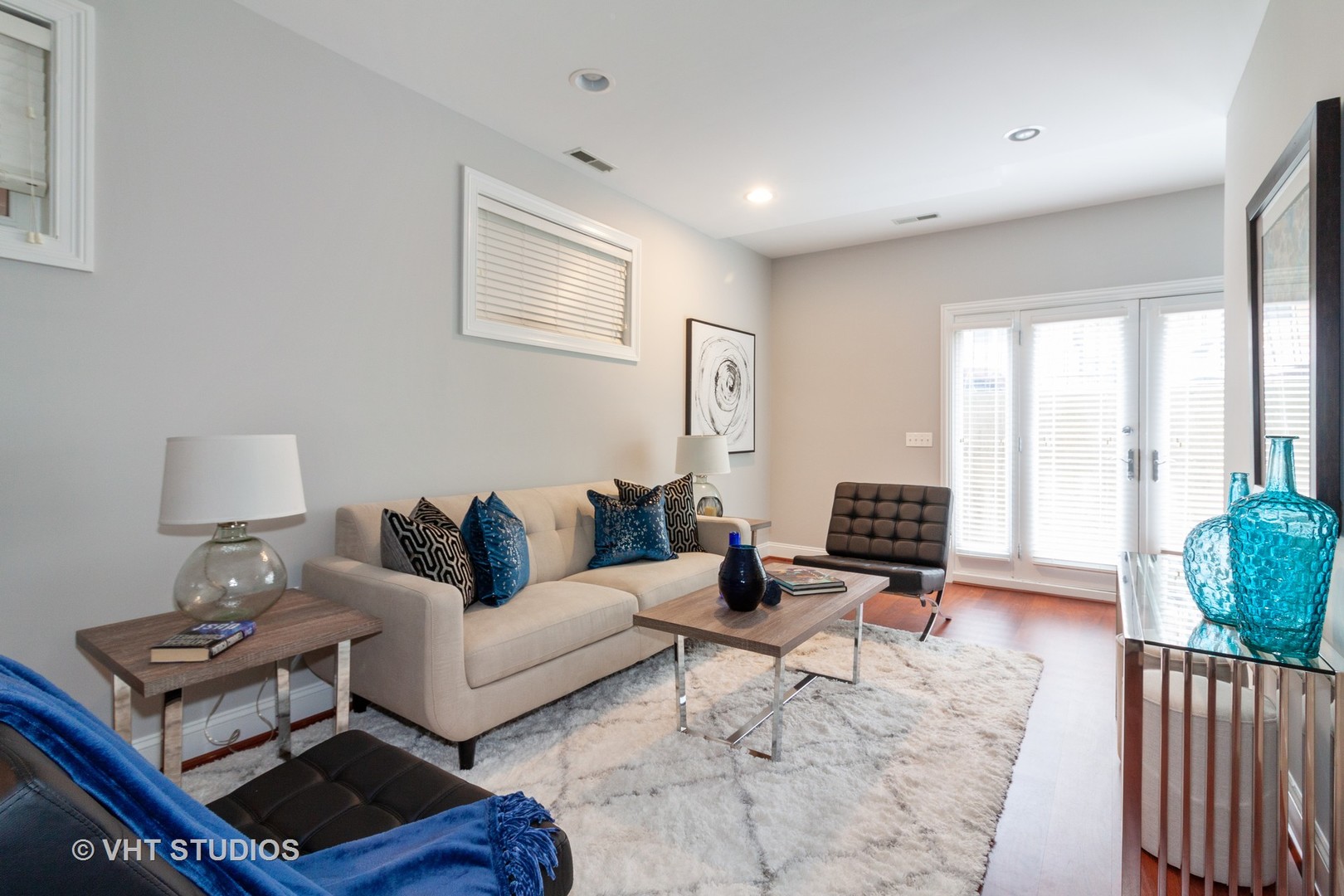 1345 West Fillmore Street, Unit 1 Chicago, IL 60607 - Photo 10 of 26 a living room with furniture