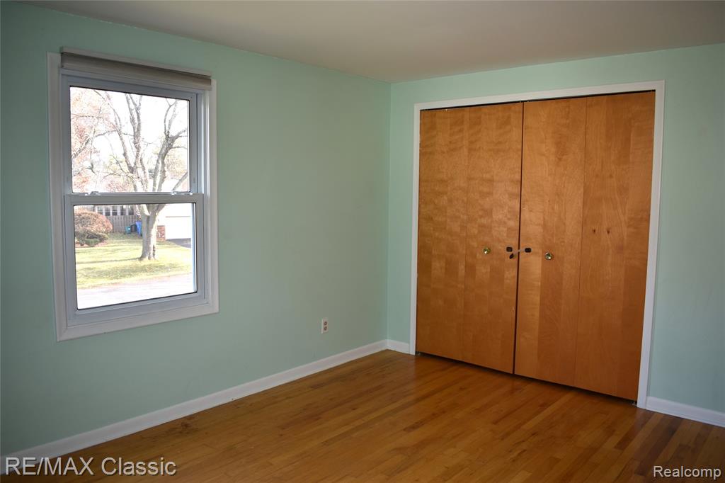 1977 Meadow Ridge Drive Walled Lake, MI 48390 - Photo 31 of 53