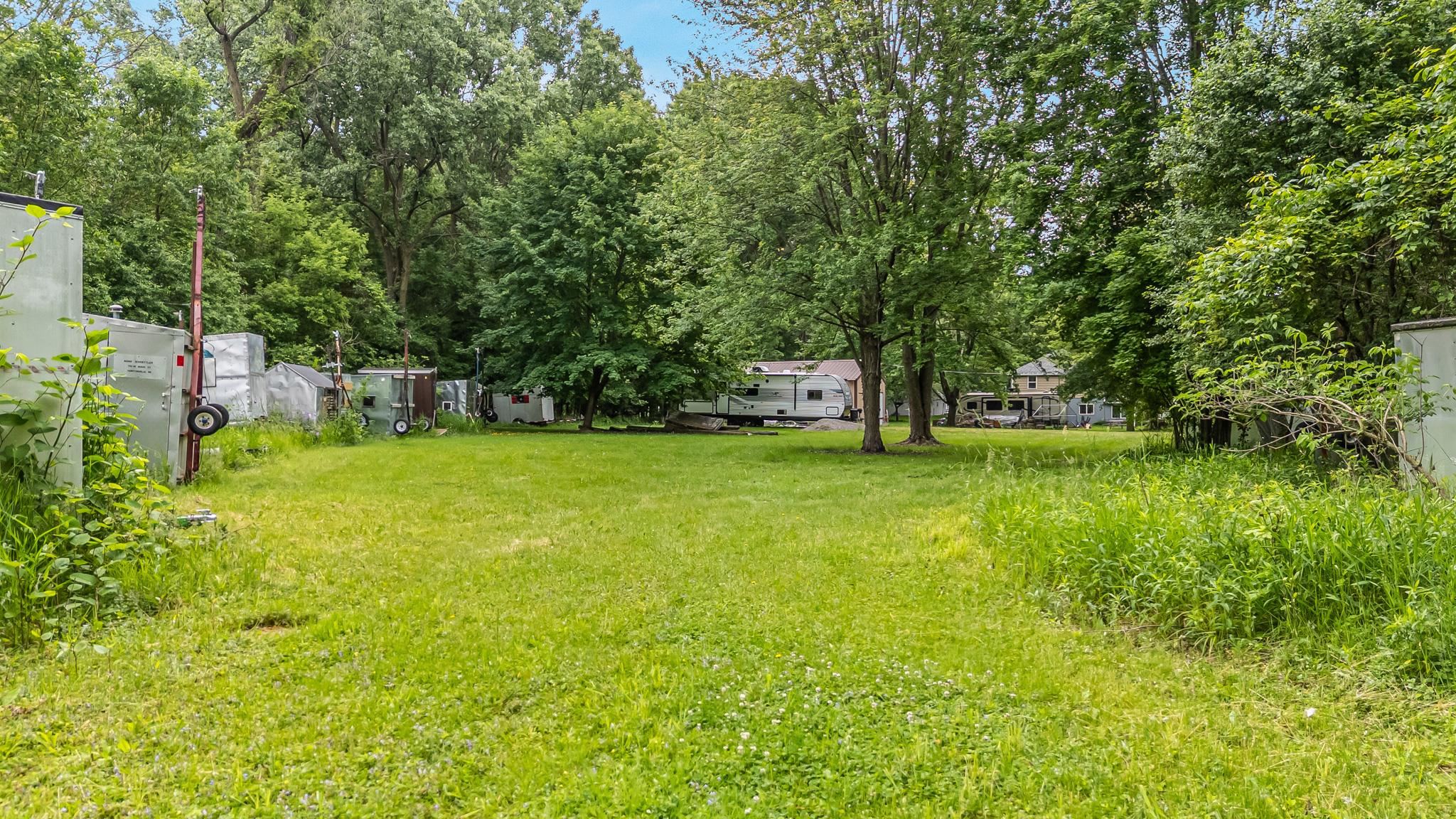 825 Welcome Road Menasha, WI 54952 - Photo 7 of 17