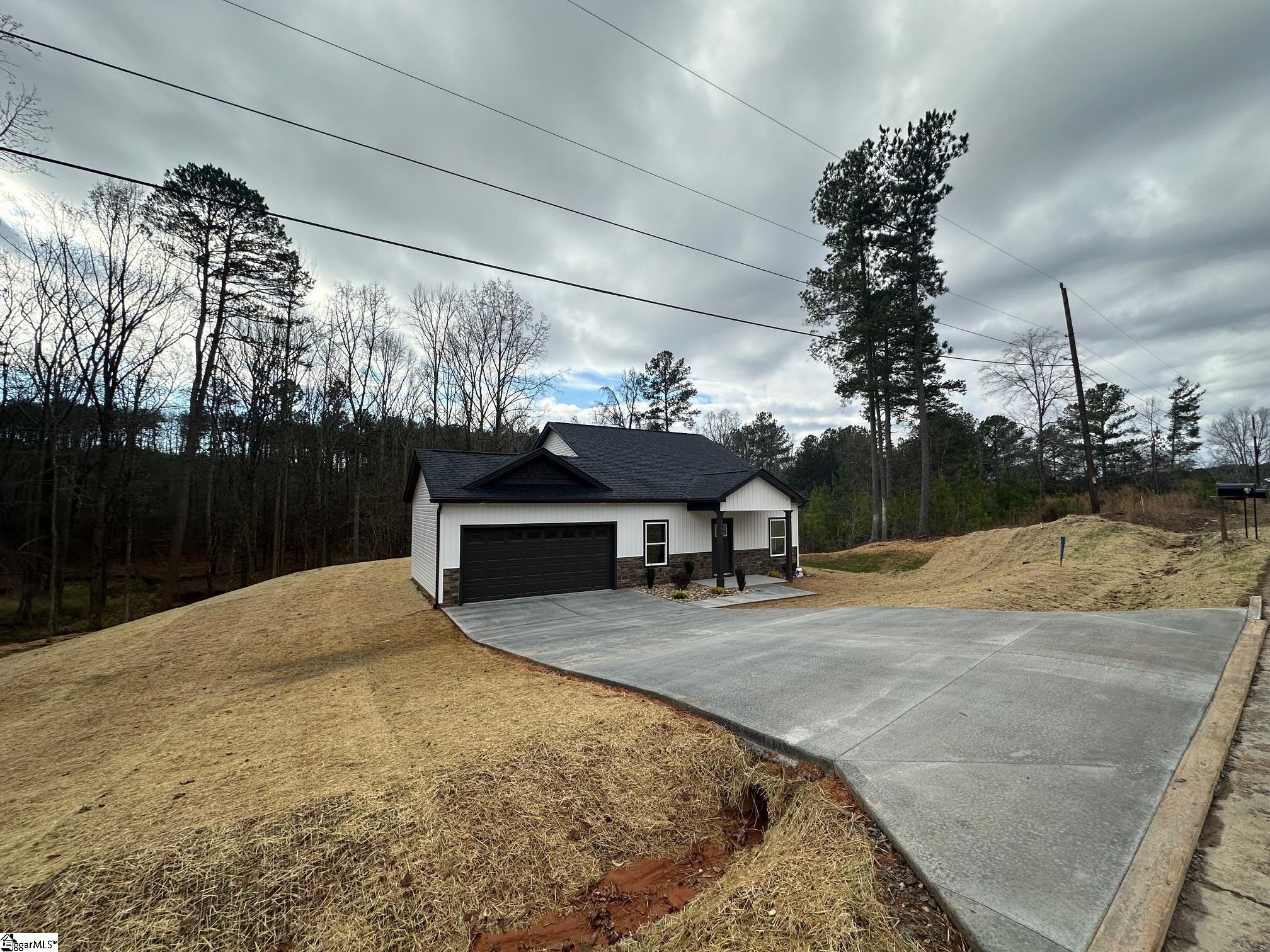 165 McBeth Road Cowpens, SC 29330 - Photo 3 of 19