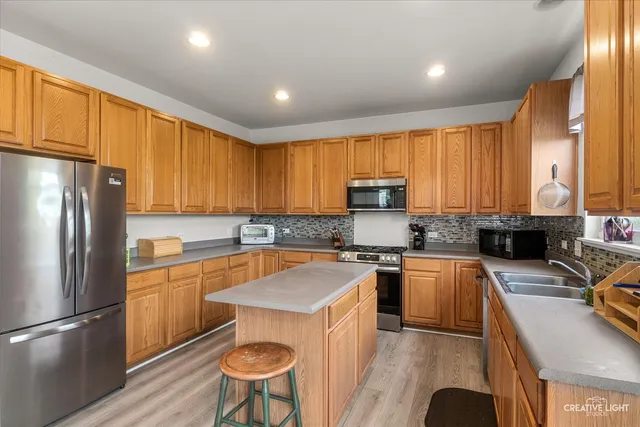 $499,000 | 281 Boulder Court, Gilberts, IL 60136