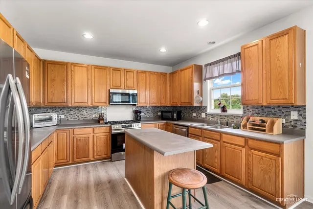 $499,000 | 281 Boulder Court, Gilberts, IL 60136