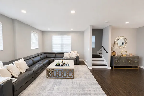 $750,000 | 1209 Parker Drive, Glenview, IL 60025