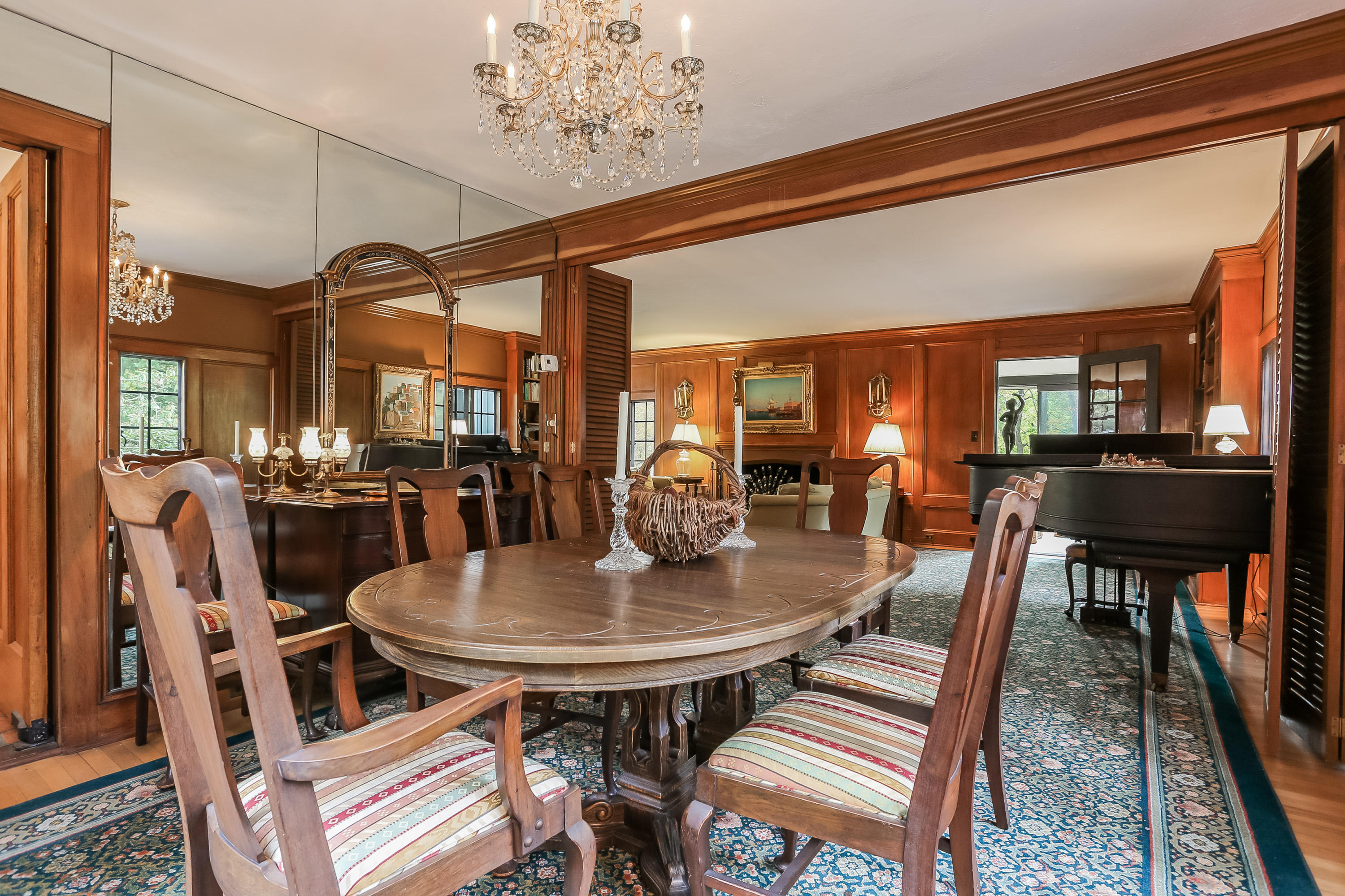 43 Birch Road Darien, CT 06820 - Photo 6 of 32 011-photo-dining-room-8726861