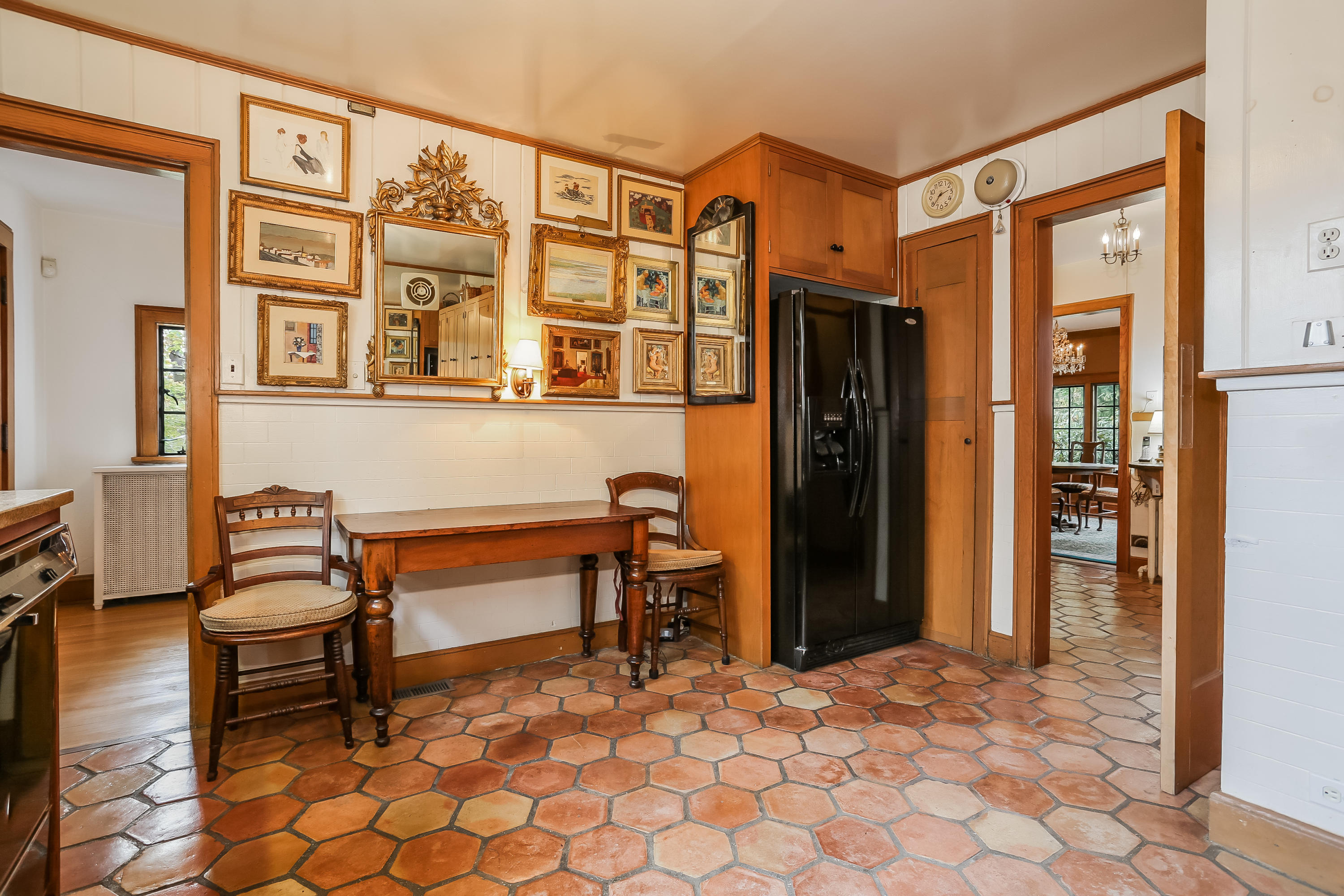 43 Birch Road Darien, CT 06820 - Photo 9 of 32 014-photo-kitchen-8726867