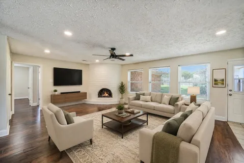$285,000 | 806 Park Meadow Drive, Katy, TX 77450