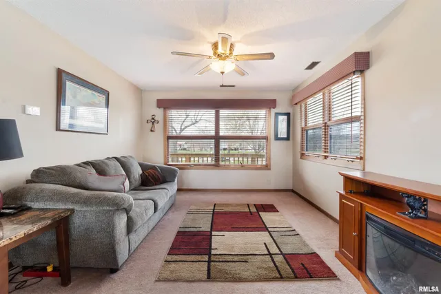 $129,900 | 4523 South Concord Street, Davenport, IA 52802