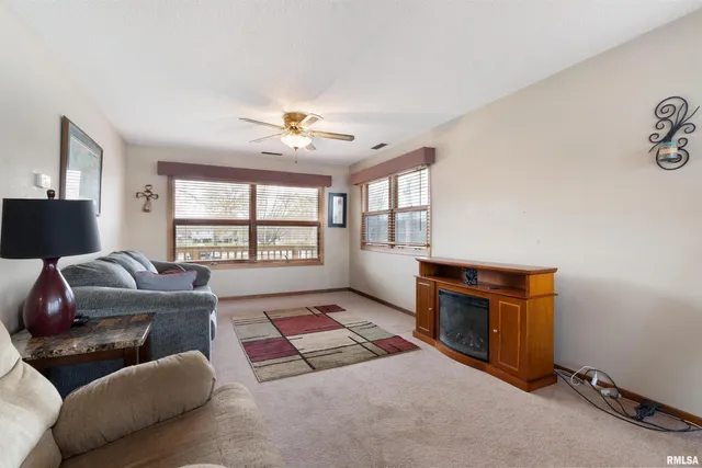 $129,900 | 4523 South Concord Street, Davenport, IA 52802