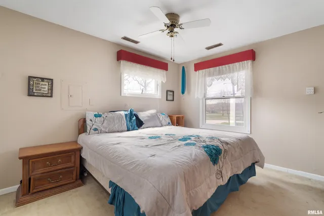 $129,900 | 4523 South Concord Street, Davenport, IA 52802