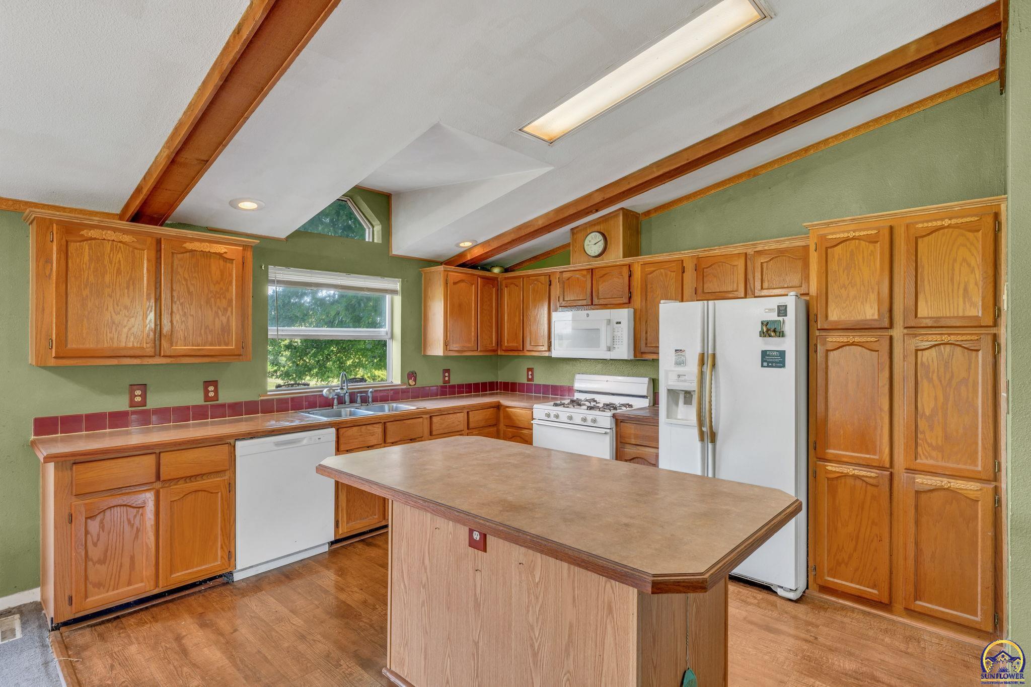 10035 West Lake Road Ozawkie, KS 66070 - Photo 17 of 64 Gallery Image 17
