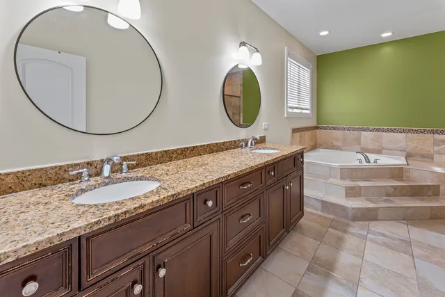 $4,000 | 9743 Oak Park Avenue, Oak Lawn, IL 60453