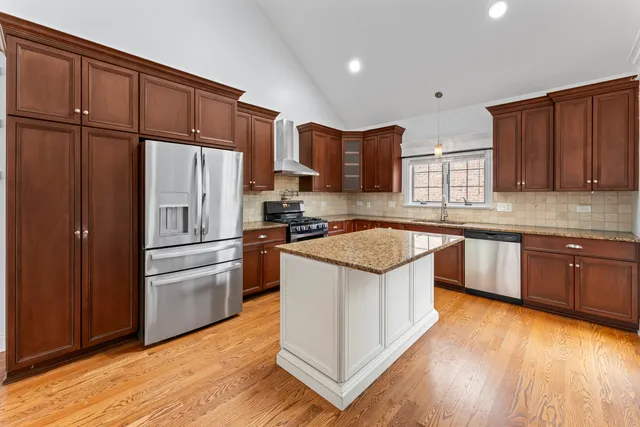 $4,000 | 9743 Oak Park Avenue, Oak Lawn, IL 60453