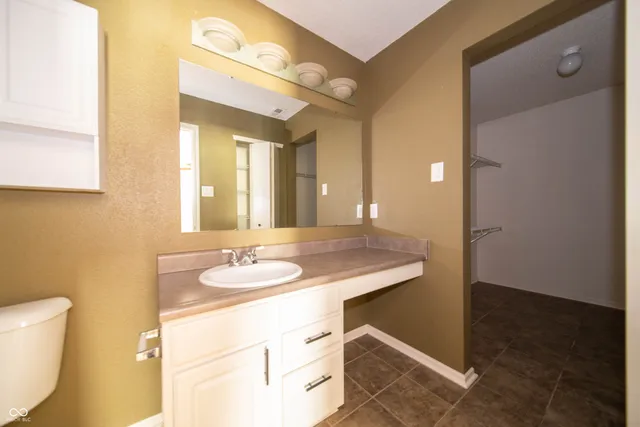 $2,100 | 12680 Courage Crossing, Fishers, IN 46037