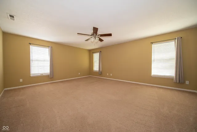 $2,100 | 12680 Courage Crossing, Fishers, IN 46037