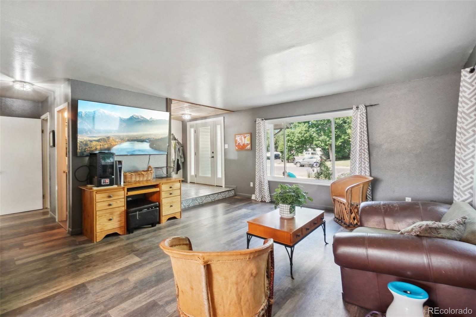 404 Briarwood Road Fort Collins, CO 80521 - Photo 8 of 48 Gallery Image 8